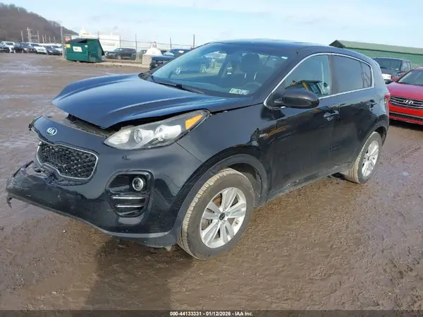 KNDPMCAC1H7255675 2017 KIA SPORTAGE - Image 2