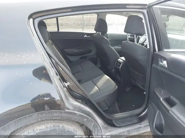 KNDPMCAC1H7255675 2017 KIA SPORTAGE - Image 8