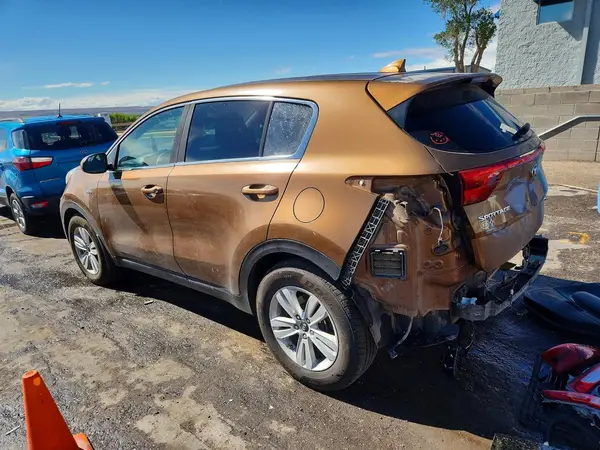 KNDPMCAC1H7265784 2017 KIA SPORTAGE - Image 2