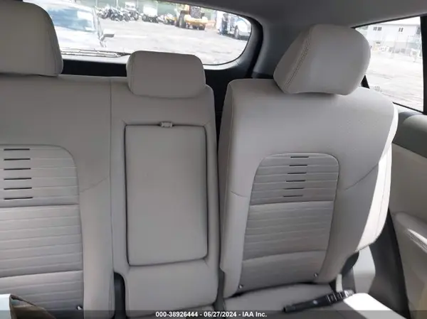 KNDPMCAC1H7272881 2017 KIA SPORTAGE - Image 8