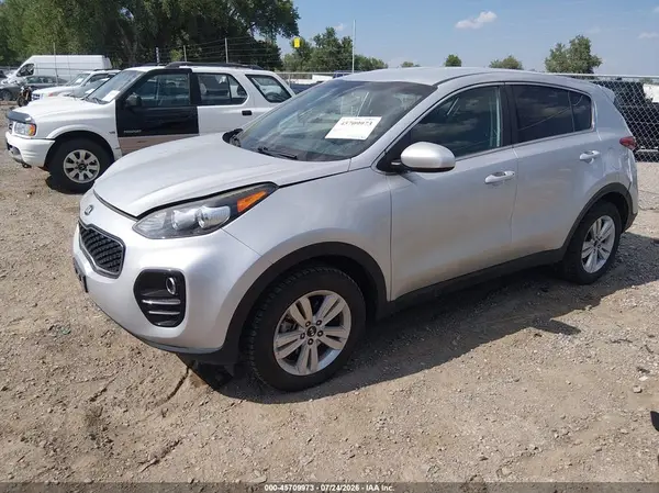 KNDPMCAC1H7274033 2017 KIA SPORTAGE - Image 2