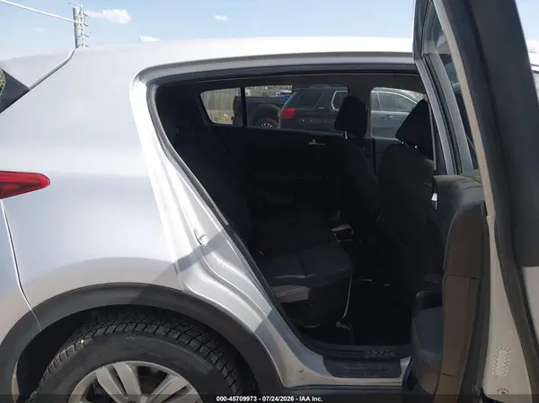 KNDPMCAC1H7274033 2017 KIA SPORTAGE - Image 7