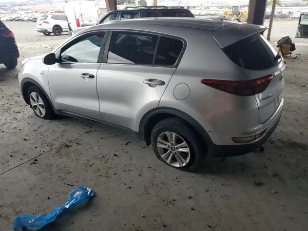 KNDPMCAC1H7276722 2017 KIA SPORTAGE - Image 2