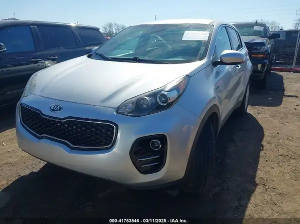 KNDPMCAC1H7284173 2017 KIA SPORTAGE - Image 2