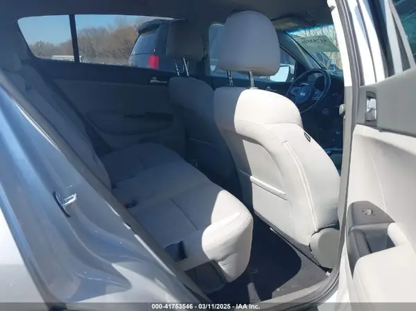 KNDPMCAC1H7284173 2017 KIA SPORTAGE - Image 8