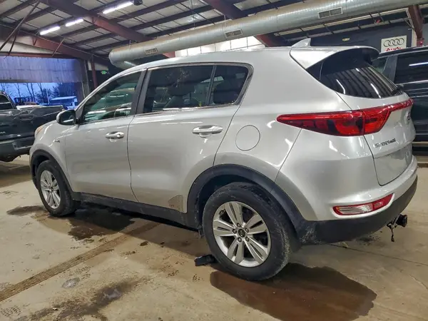 KNDPMCAC1J7306212 2018 KIA SPORTAGE - Image 2