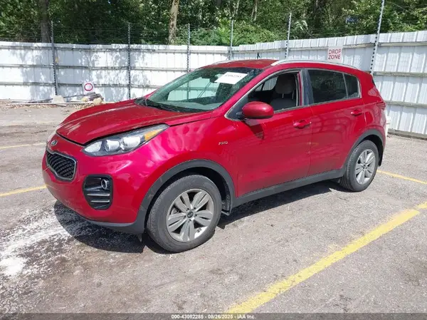 KNDPMCAC1J7322863 2018 KIA SPORTAGE - Image 2