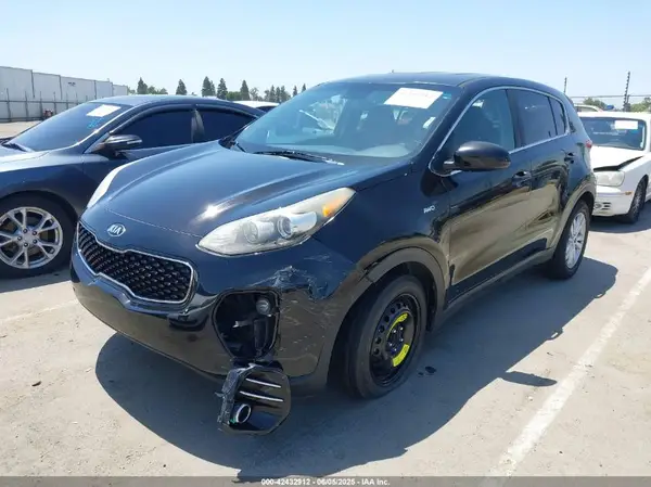 KNDPMCAC1J7323723 2018 KIA SPORTAGE - Image 2
