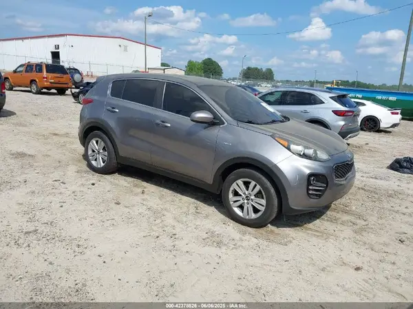 KNDPMCAC1J7331031 2018 KIA SPORTAGE - Image 1
