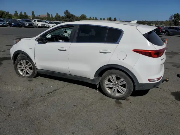 KNDPMCAC1J7336617 2018 KIA SPORTAGE - Image 2