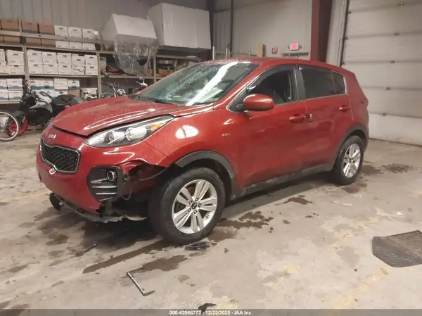 KNDPMCAC1J7346242 2018 KIA SPORTAGE - Image 2