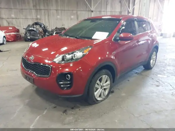 KNDPMCAC1J7349741 2018 KIA SPORTAGE - Image 2