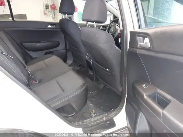 KNDPMCAC1J7359654 2018 KIA SPORTAGE - Image 8