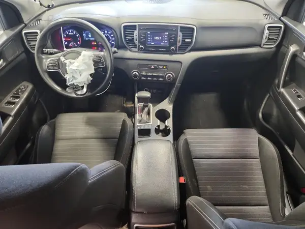 KNDPMCAC1J7380214 2018 KIA SPORTAGE - Image 8