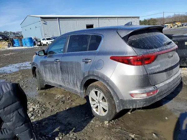 KNDPMCAC1J7381427 2018 KIA SPORTAGE - Image 2