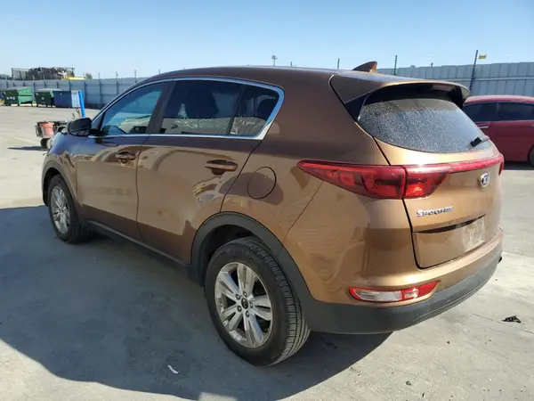 KNDPMCAC1J7381833 2018 KIA SPORTAGE - Image 2