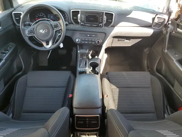 KNDPMCAC1J7381833 2018 KIA SPORTAGE - Image 8