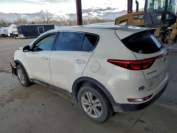 KNDPMCAC1J7386479 2018 KIA SPORTAGE - Image 2