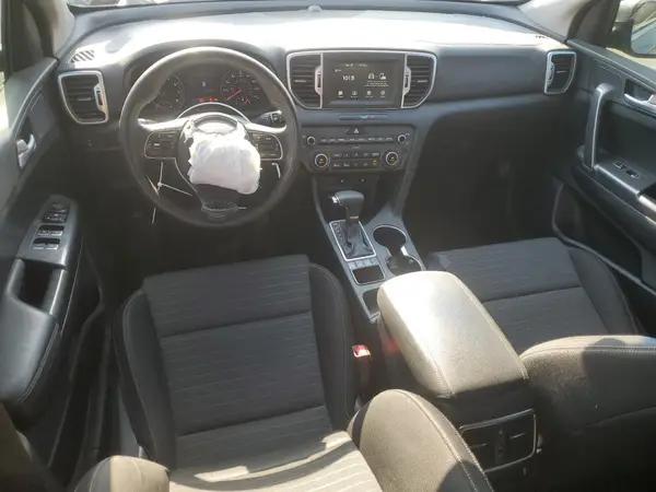 KNDPMCAC1J7393125 2018 KIA SPORTAGE - Image 8