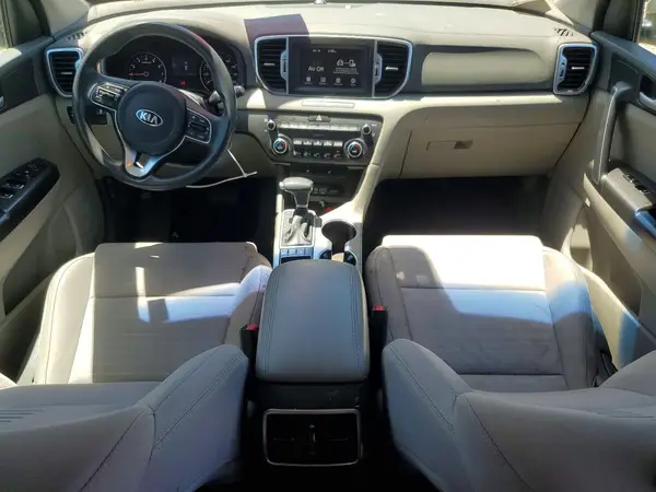 KNDPMCAC1J7395537 2018 KIA SPORTAGE - Image 8