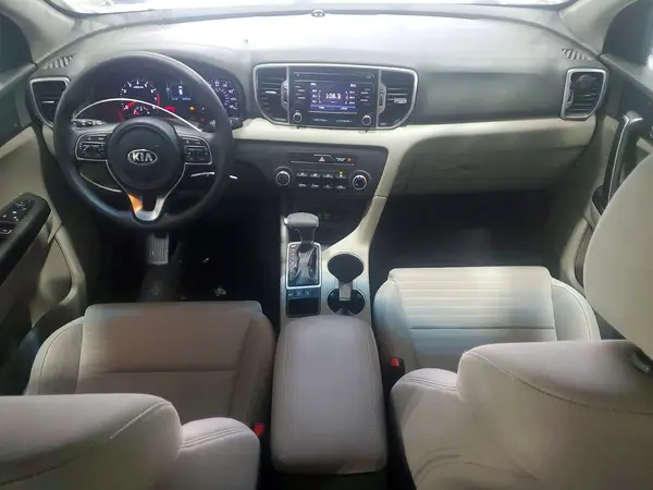 KNDPMCAC1J7408352 2018 KIA SPORTAGE - Image 8
