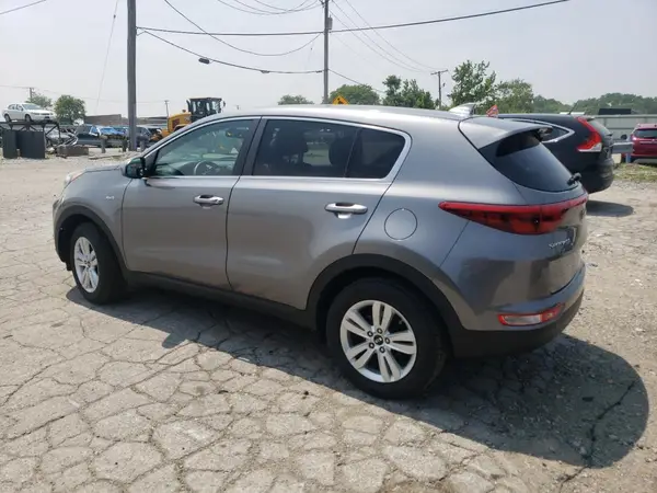 KNDPMCAC1J7416922 2018 KIA SPORTAGE - Image 2
