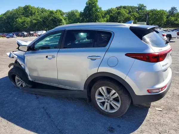 KNDPMCAC1J7418234 2018 KIA SPORTAGE - Image 2