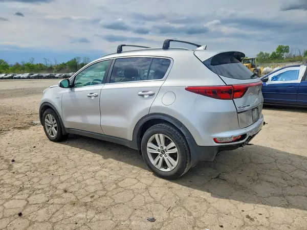 KNDPMCAC1J7420503 2018 KIA SPORTAGE - Image 2