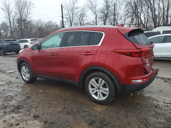 KNDPMCAC1J7420792 2018 KIA SPORTAGE - Image 2