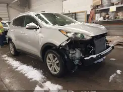 KNDPMCAC1J7421621 2018 KIA SPORTAGE
