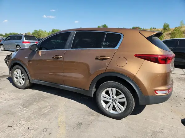 KNDPMCAC1J7436376 2018 KIA SPORTAGE - Image 2