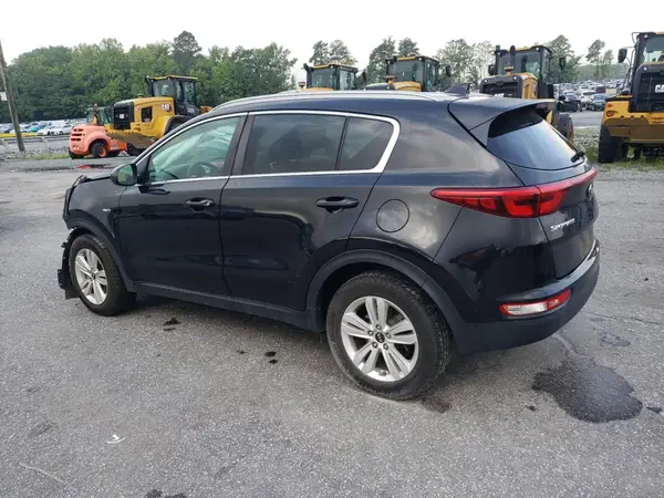 KNDPMCAC1J7437057 2018 KIA SPORTAGE - Image 2