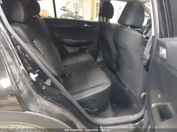 KNDPMCAC1J7438533 2018 KIA SPORTAGE - Image 8