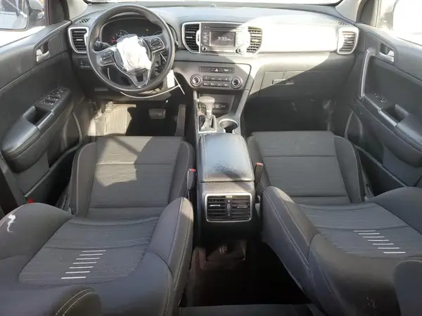 KNDPMCAC1J7448141 2018 KIA SPORTAGE - Image 8