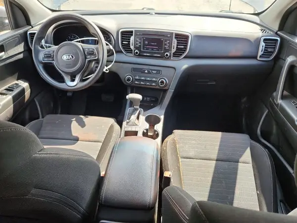 KNDPMCAC1J7449127 2018 KIA SPORTAGE - Image 8