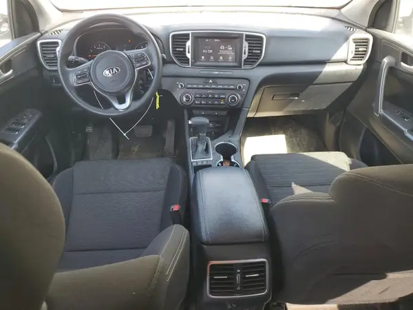 KNDPMCAC1J7450133 2018 KIA SPORTAGE - Image 8