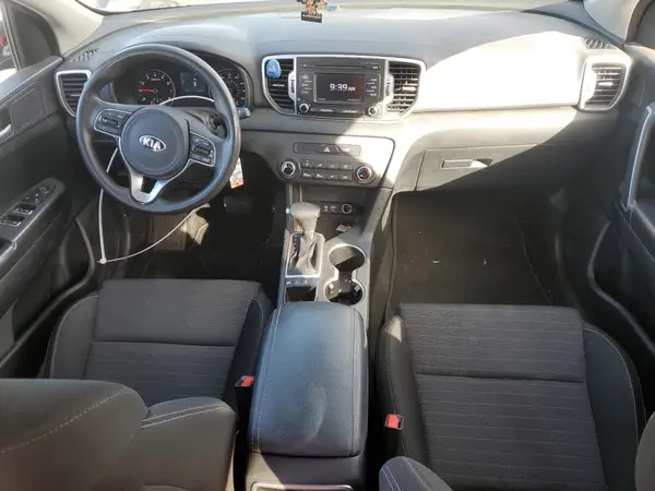 KNDPMCAC1J7450620 2018 KIA SPORTAGE - Image 8