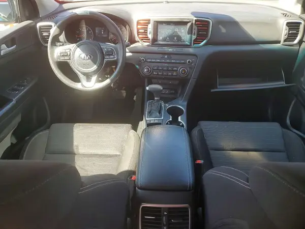 KNDPMCAC1J7463318 2018 KIA SPORTAGE - Image 8