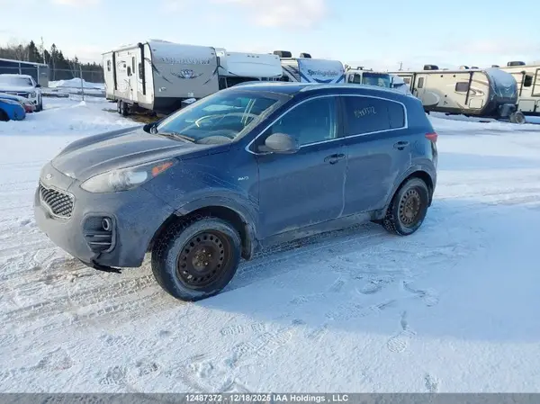 KNDPMCAC1J7471239 2018 KIA SPORTAGE - Image 2