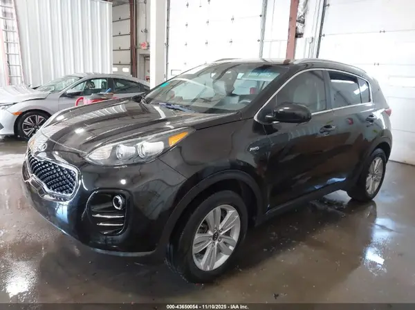 KNDPMCAC1J7475968 2018 KIA SPORTAGE - Image 2