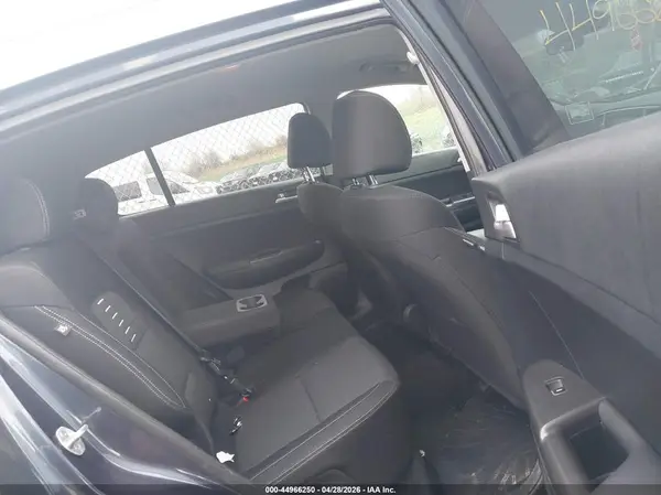 KNDPMCAC1J7487960 2018 KIA SPORTAGE - Image 8