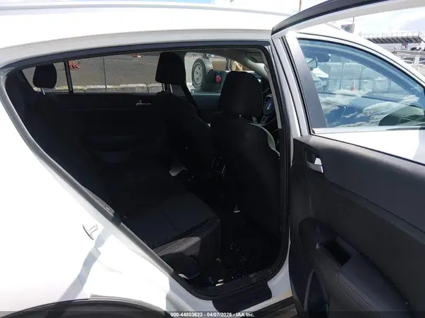 KNDPMCAC1K7492190 2019 KIA SPORTAGE - Image 8