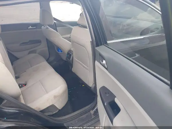 KNDPMCAC1K7494800 2019 KIA SPORTAGE - Image 8