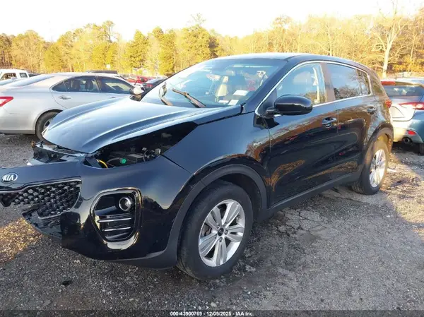 KNDPMCAC1K7502877 2019 KIA SPORTAGE - Image 2