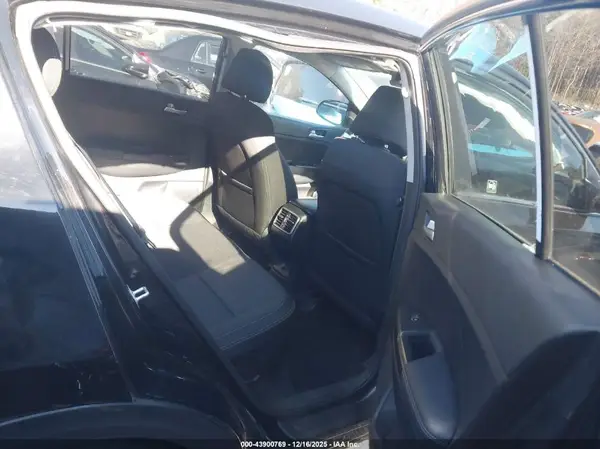 KNDPMCAC1K7502877 2019 KIA SPORTAGE - Image 8