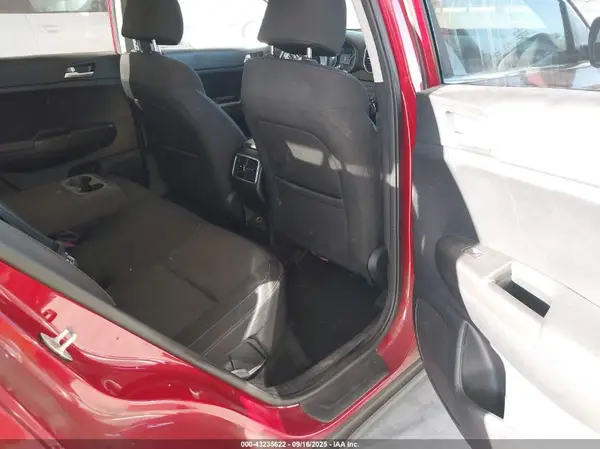 KNDPMCAC1K7513927 2019 KIA SPORTAGE - Image 8