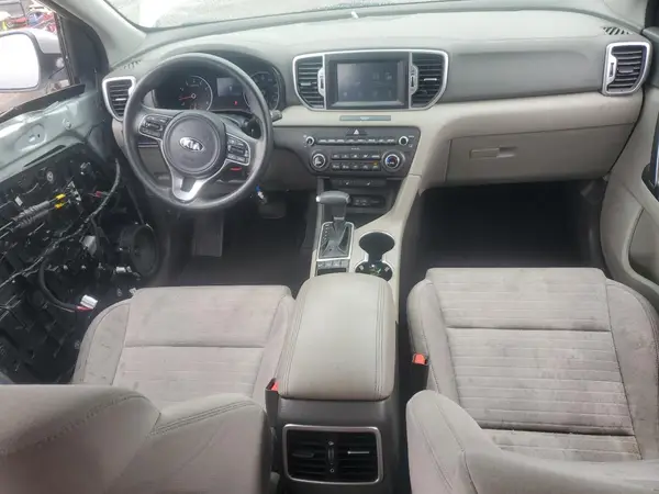 KNDPMCAC1K7517198 2019 KIA SPORTAGE - Image 8