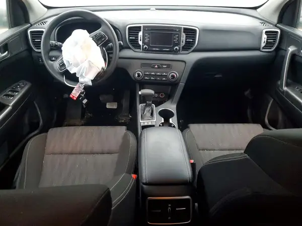 KNDPMCAC1K7524412 2019 KIA SPORTAGE - Image 8