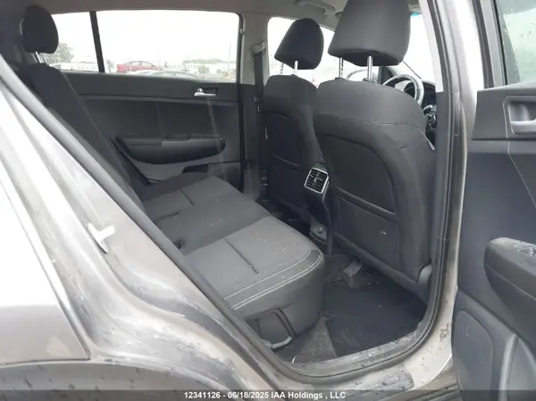 KNDPMCAC1K7530159 2019 KIA SPORTAGE - Image 8