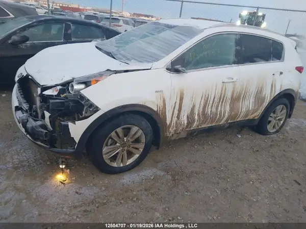 KNDPMCAC1K7537922 2019 KIA SPORTAGE - Image 2